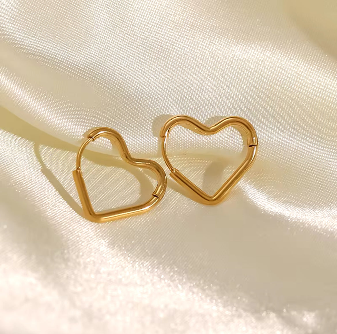 Heart Hollow Earrings