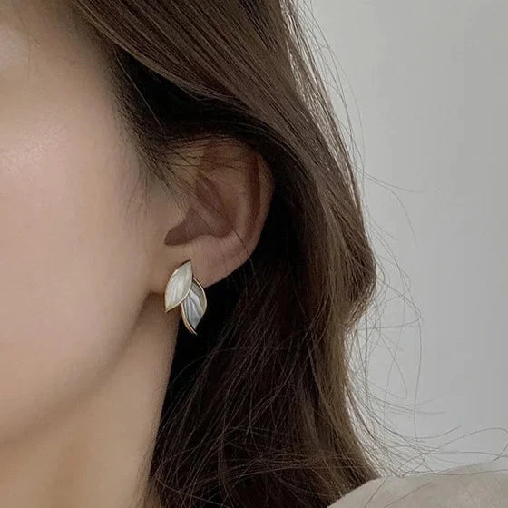 Dainty Leaf Stud Earrings