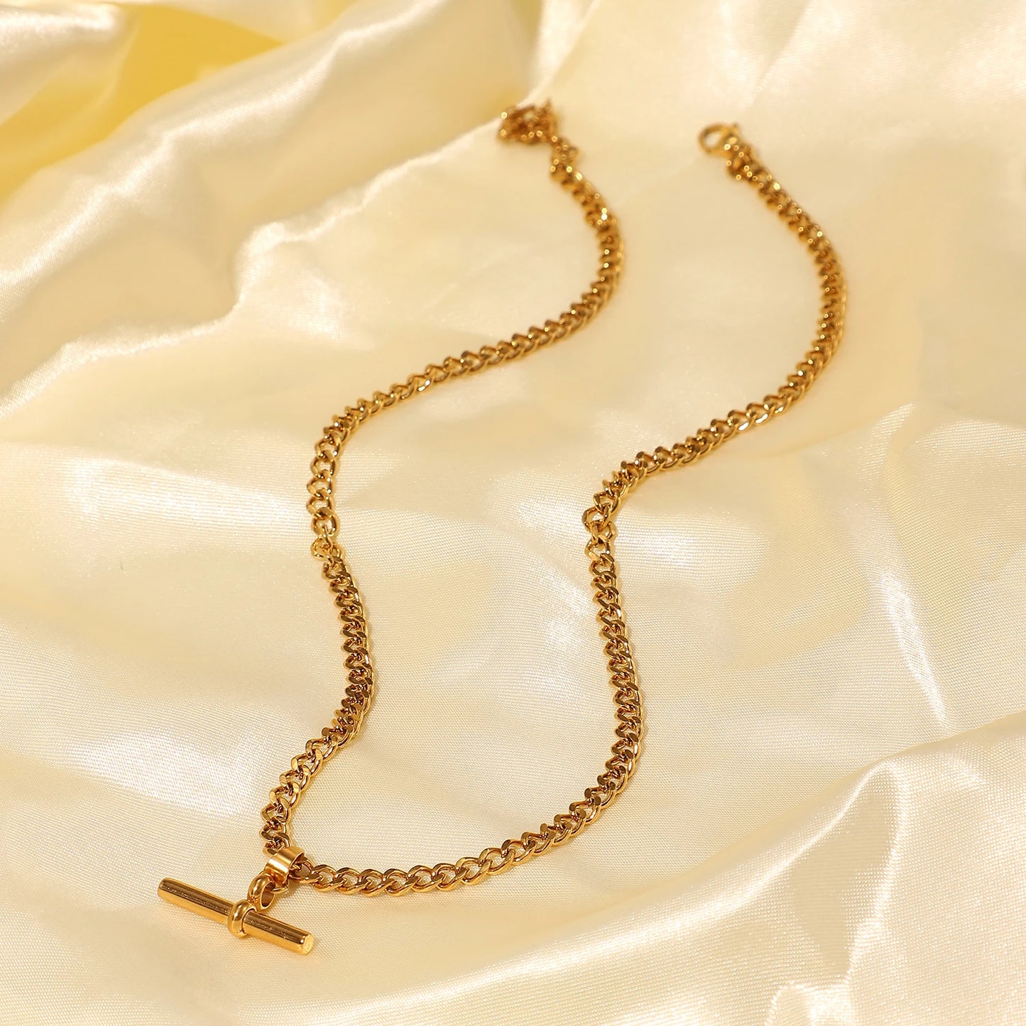 Minimalist T-Bar Pendant Chain Necklace