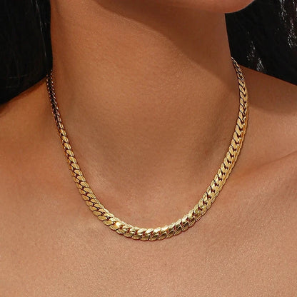 Lace Side Flat Cuban Chain Necklace