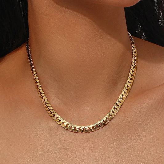 Lace Side Flat Cuban Chain Necklace